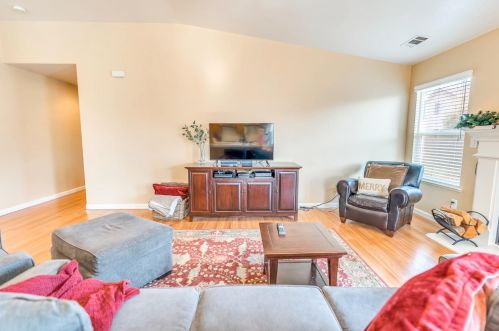 679 Apricot Ct, Los Banos CA  93635-9691 exterior