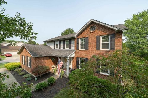 18 Northfield Dr, Florence, KY 41042-9698