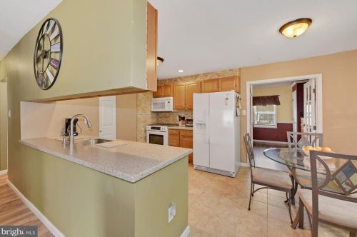 62 Delaware Ave, Erial NJ 08081-1223 exterior