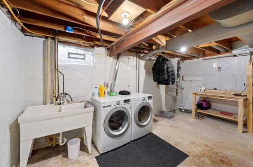 1710 Winnetka Ave, Minneapolis MN  55427-3923 exterior