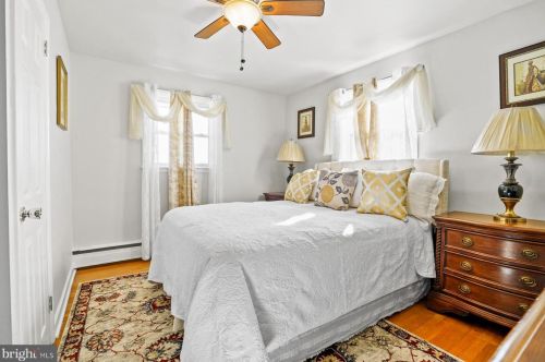 487 Clearview St, Pottstown PA 19464-5128 exterior