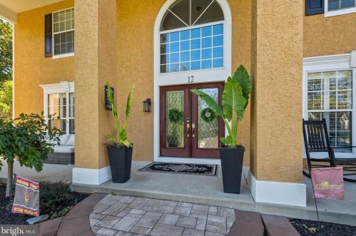 12 Yardley Ct, Erial, NJ 08081-3252