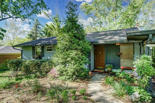 241 Compton Rd, Cincinnati, OH 45215-4110