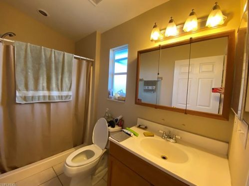 4640 31st Ave, Naples, FL 34120-4512