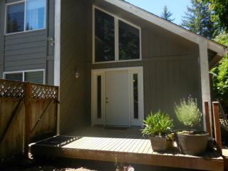 3467 Redwing Trl, Bremerton, WA 98312-8502