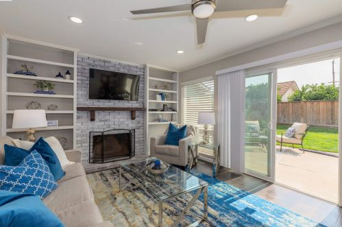 6930 Post Rd, Pleasanton CA  94568-2123 exterior