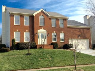 617 Rolling Creek Ln, Lexington, KY 40515-6057