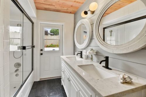 750 Smith Dr, Vista CA  92084-4428 exterior