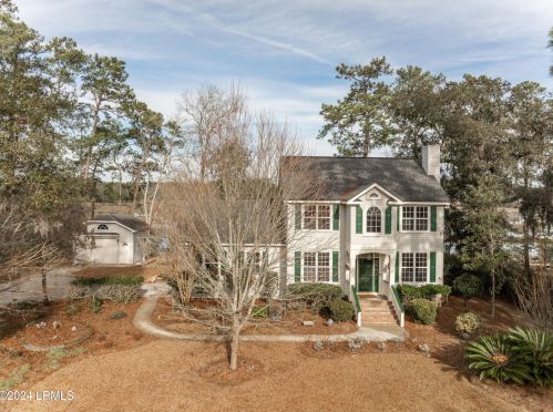 1089 Otter Cir, Beaufort, SC 29902-5861