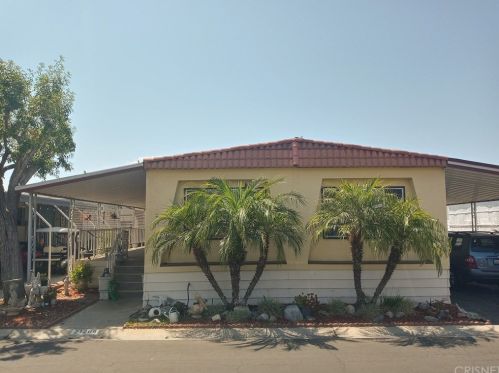 21206 Blue Curl Way, Santa Clarita, CA 91351-2301