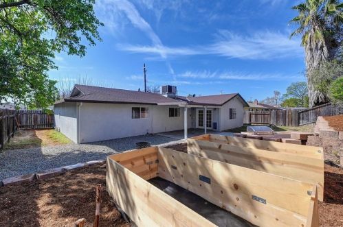 6351 Eldon Ave, Loomis CA  95650-8803 exterior
