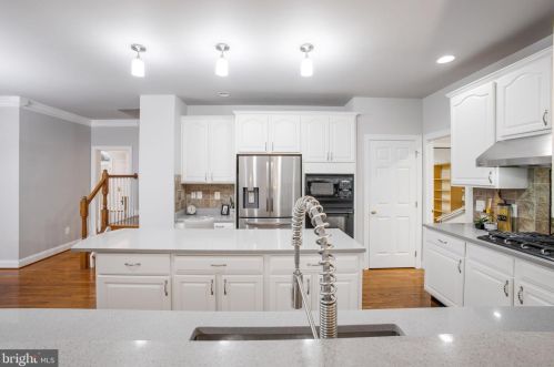 5318 Jacobs Creek Pl, Haymarket VA  20169-6150 exterior