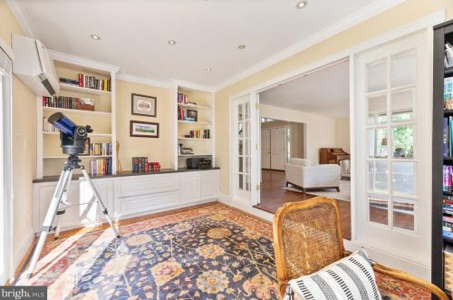 9106 Meadowcreek Ln, Lorton VA  22079-3238 exterior