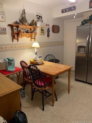 395 52nd St, Hialeah, FL 33013-1522