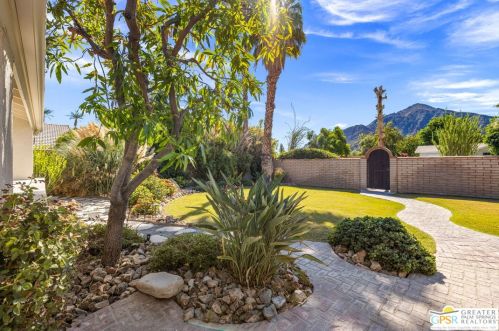 78720 Avenida La Fonda, La Quinta CA  92253-2805 exterior