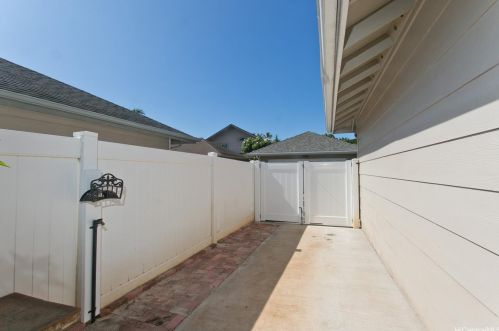 911086 Kaileolea Dr, Ewa Beach HI  96706-5033 exterior