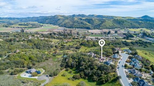 245 Plancha Way, Pismo Beach CA  93420-4611 exterior