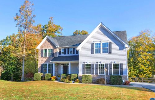 205 Lexie Ln, Bybee, VA 22963-2079