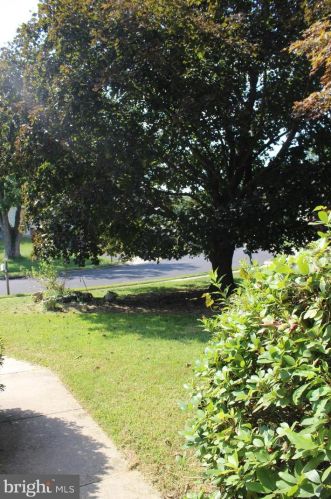 2114 Yorklyn Cir, Boothwyn PA  19061-3415 exterior