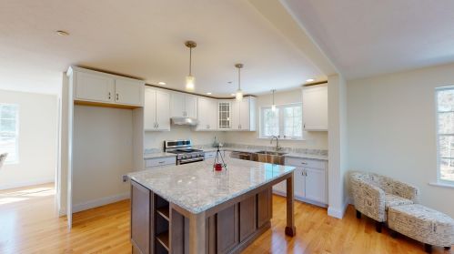 140 Caleb Dr, Danville NH  03819-3037 exterior