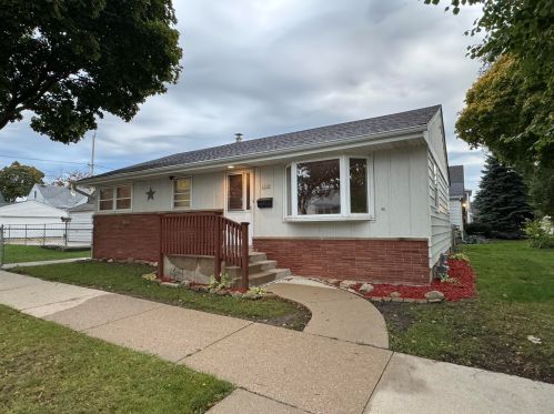 6302 Harrison Ave, Milwaukee, WI 53219-2668