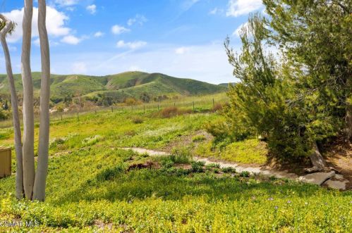 525 Dorado Ct, Calabasas CA  91377-3850 exterior