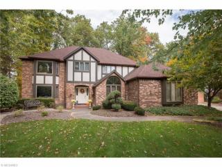 2335 Georgia Dr, Cleveland, OH 44145-5807