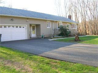 454 Woodruff Rd, Milford, CT 06461-2236