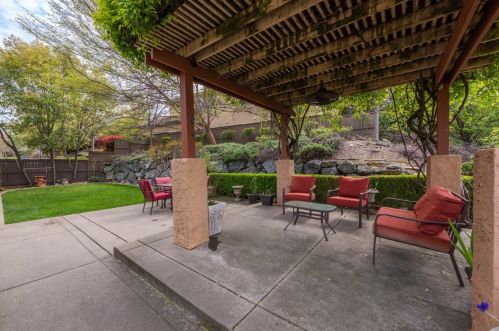 1118 Souza Dr, Folsom CA  95762-7555 exterior