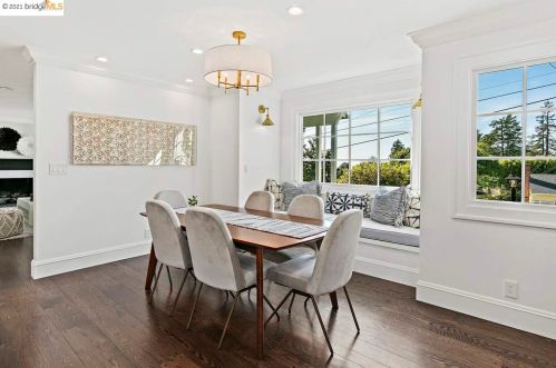 5828 Heron Dr, Oakland CA  94618-2628 exterior