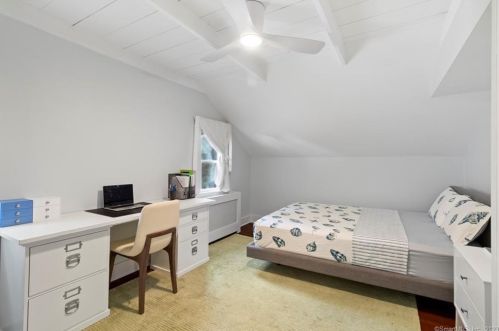 99 Book Hill Rd, Essex CT  06426-1322 exterior