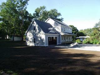 7 Spanker St, Jamestown, RI 02835-2430