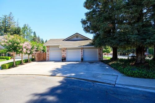 2031 River Heights Dr, Riverbank, CA 95367-2137