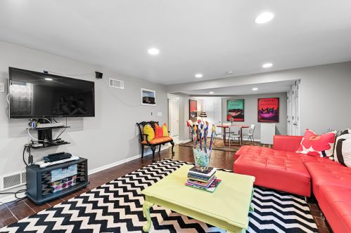 4749 Cramer St, Milwaukee WI 53211-1228 exterior