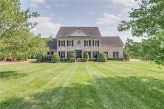 2066 Hunterwood Dr, Brentwood, TN 37027-5418