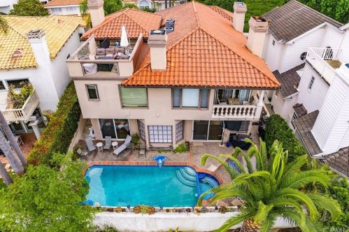 19 Belmont, Newport Beach, CA 92660-6732