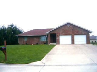 1335 Farmview Dr, Bucyrus, OH 44820-3074