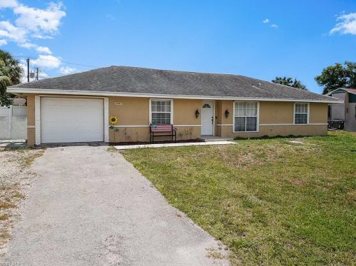 2880 47th St, Naples, FL 34116-7866