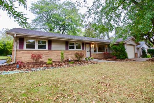 5222 Morningside Dr, Greendale WI  53129-1252 exterior