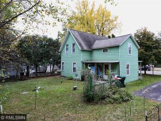 336 3rd St, Hudson, WI 54016-1003