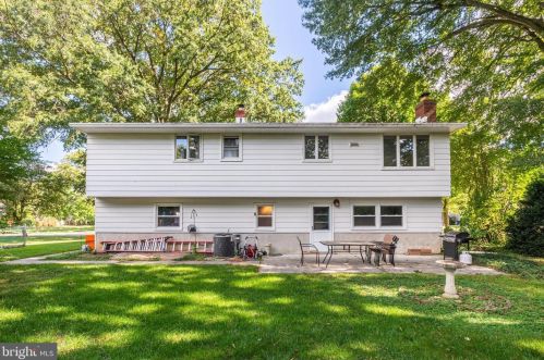 419 Hartford Dr, Riverton NJ  08077-4021 exterior