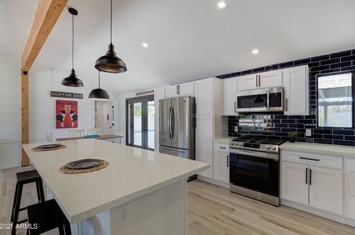 6220 7th Ave, Phoenix AZ 85007-4102 exterior