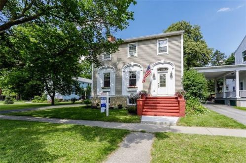 315 Main St, Canandaigua, NY 14424-2124