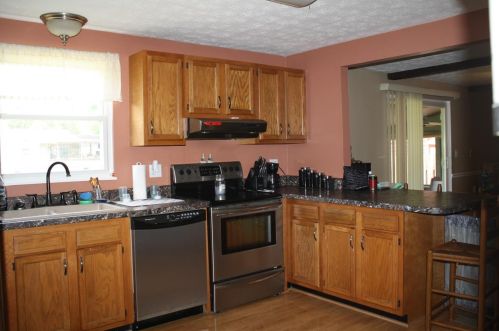 5752 Tall Oaks Dr, Milford, OH 45150-2556