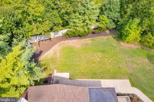 2136 Old Skippack Rd, Harleysville PA  19438-1367 exterior