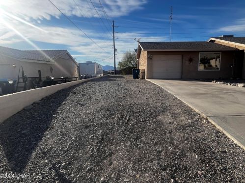 2245 Hillside Dr, Lake Havasu City, AZ 86404-1930