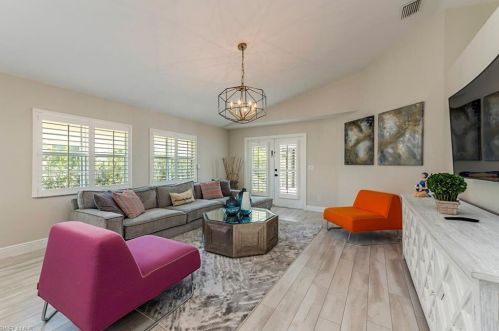 568 95th Ave, Naples FL  34108-2453 exterior