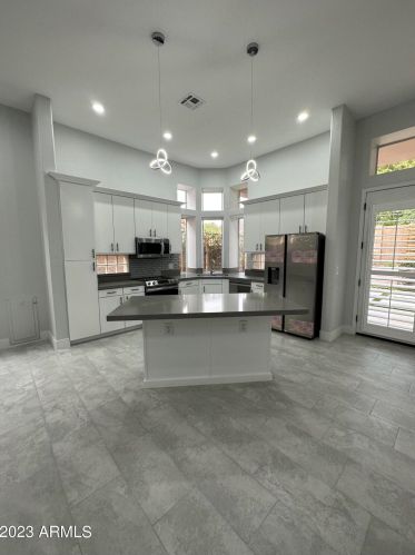 31017 42nd Way, Cave Creek AZ  85331-3808 exterior