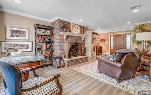 432 Hillside Ave, Allendale NJ  07401-1113 exterior