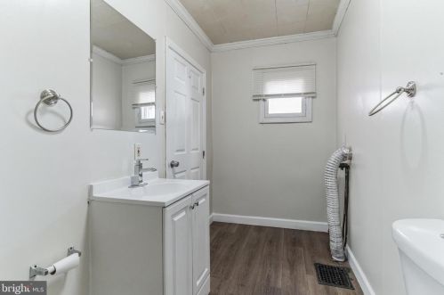 212 Broadway, Gloucester NJ  08030-1103 exterior